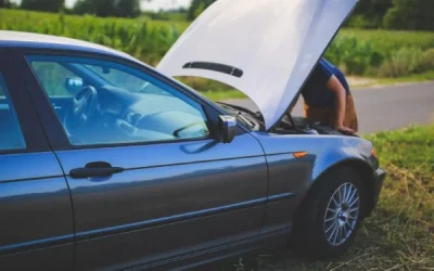 Navigating Roadside Emergencies: Tips for Dealing with Vehicle Breakdowns